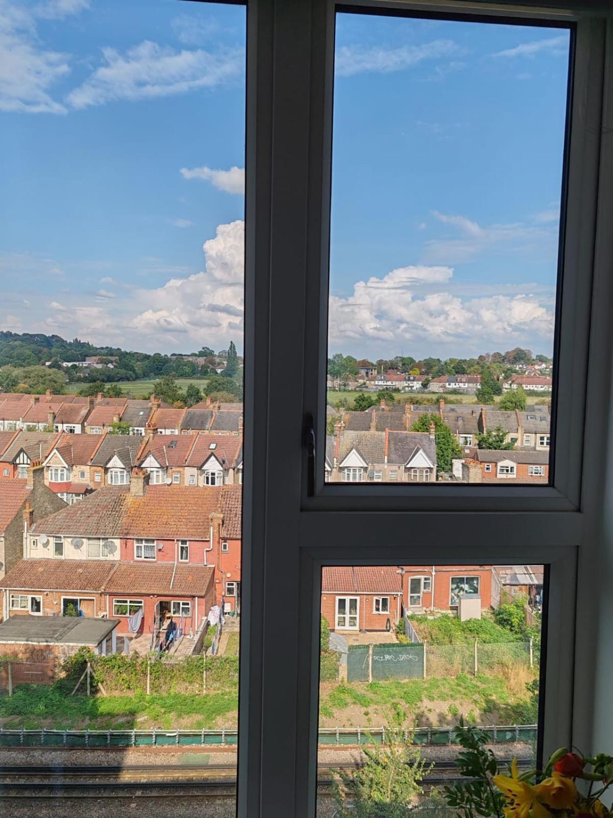 Sudbury Hill Stay Harrow on the Hill Buitenkant foto